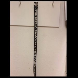 Boden Accessories - black and white patterned belt!! Boden Accessories - black and white patterned belt!!
